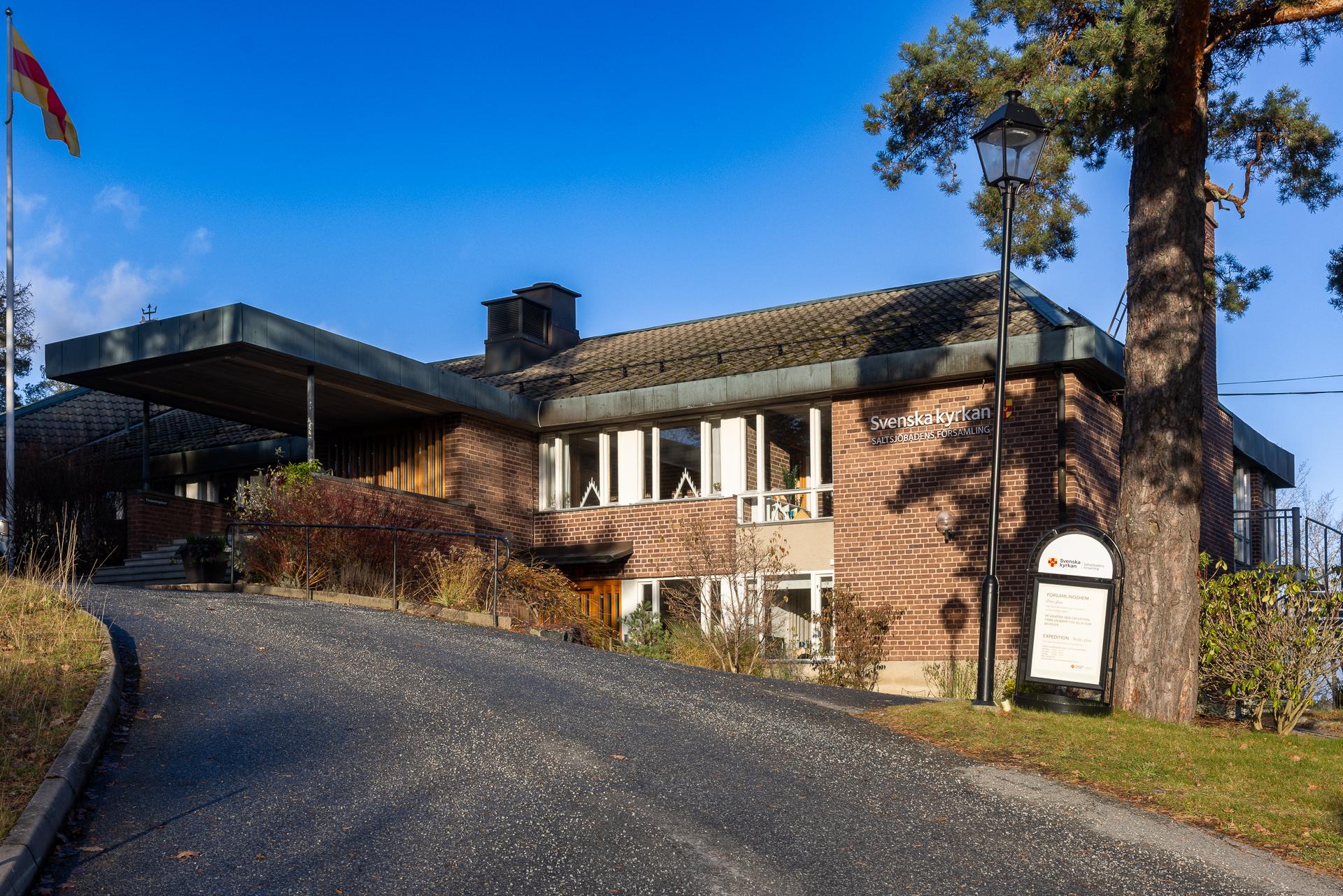 Saltsjöbadens församlingshem vid Kyrkplan i Saltsjöbaden